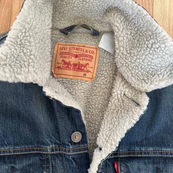 Unisex Sherpa Trucker - Picture 2 of 4